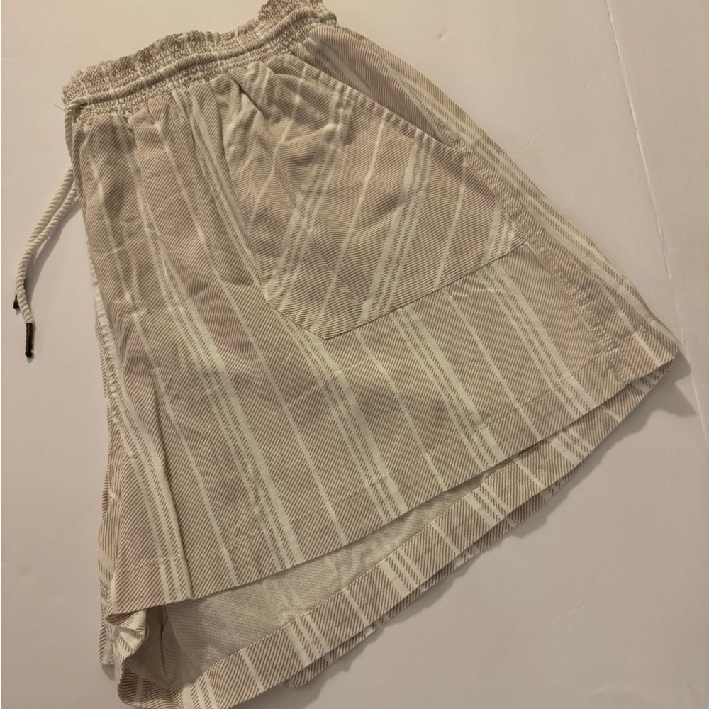 Jolie And Joy Women's 1X Cotton Shorts High Rise Drawstring Tie Size Beige White